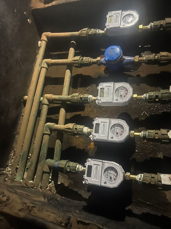 Seria inteligentnych liczników wody (standard STS) IP68 OEM Dostosowalny przejrzysty wyświetlacz mechaniczny (przeciw mgły) Niezawodna podstawowa woda