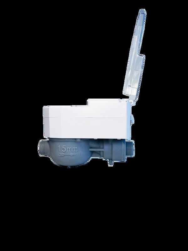 Standardowy inteligentny wodomierz STS oferujący zakres pomiaru od 0 do 999999 litrów oraz monitorowanie temperatury wody od 0,1 do 90 stopni Celsjusza